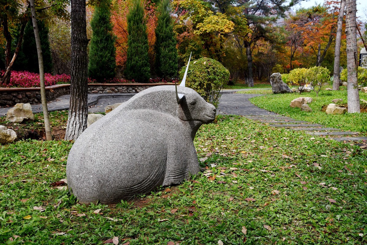 天锅古洞外景秋色（上）
