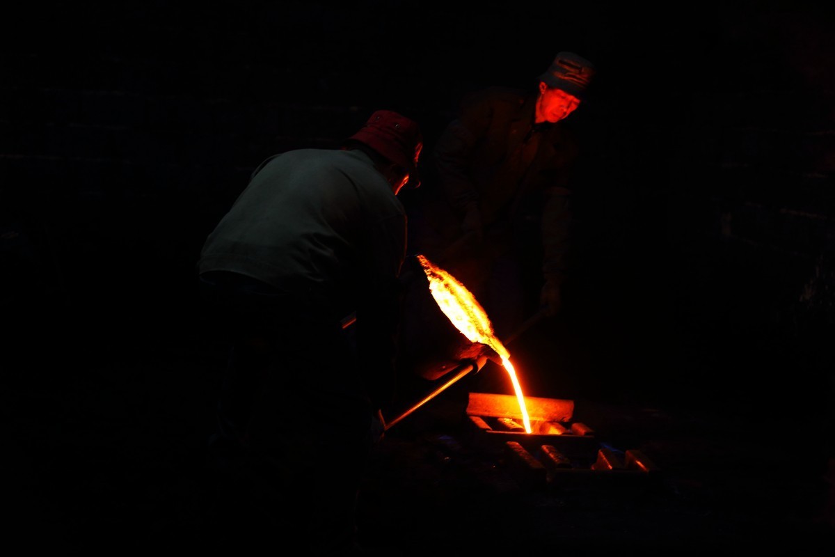 江西行—烈焰红红铸铁锅