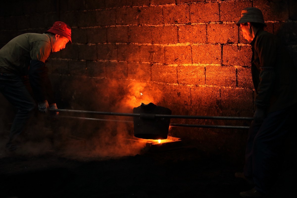 江西行—烈焰红红铸铁锅