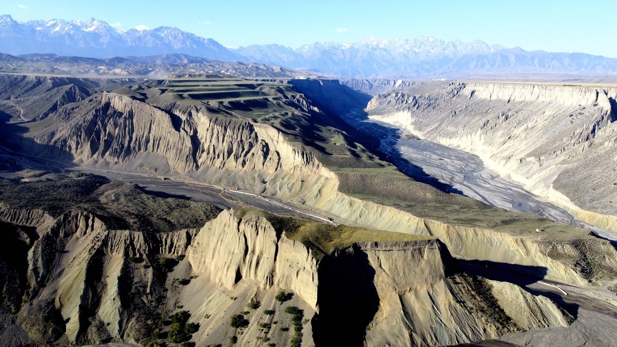 遇见沙湾安集海大峡谷