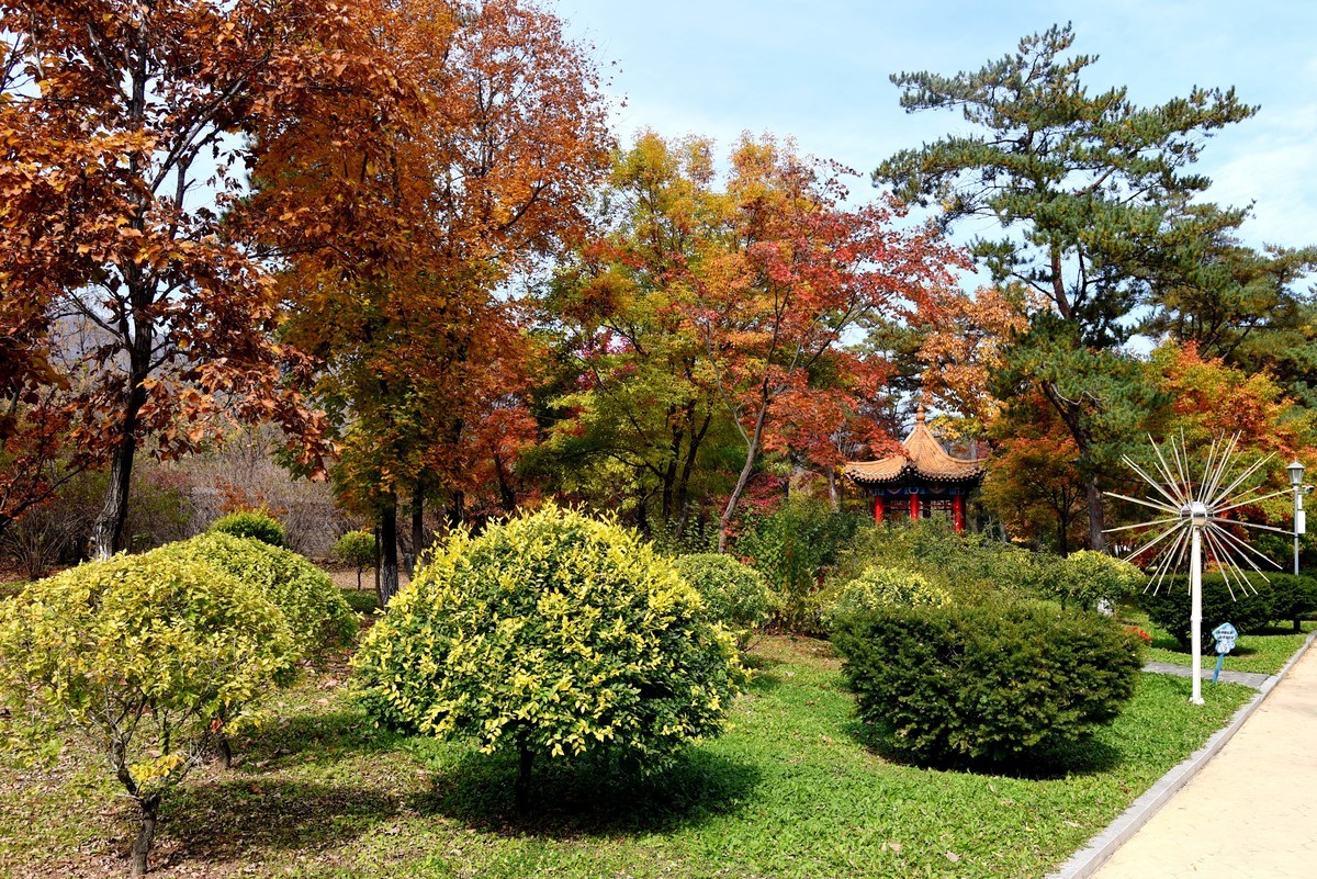 天锅古洞外景秋色（上）