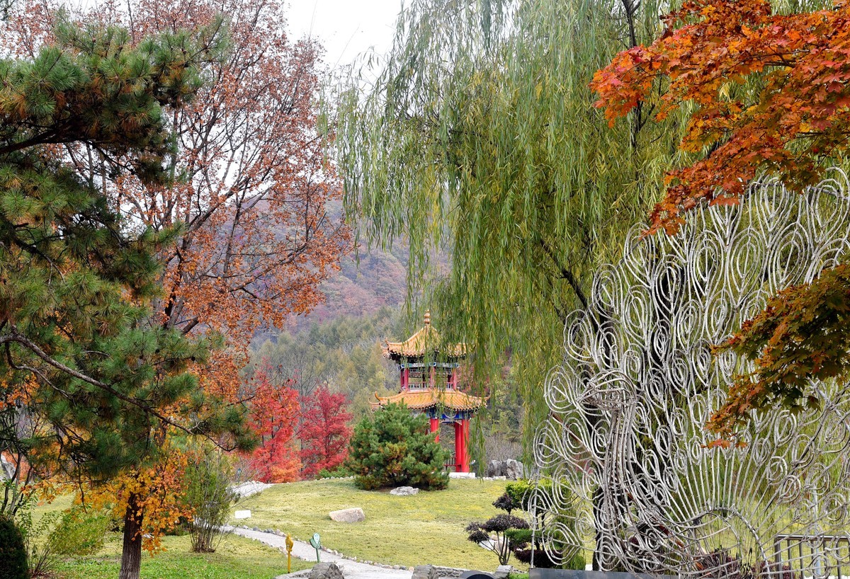 天锅古洞外景秋色（上）
