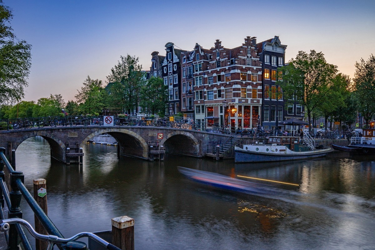 转载几幅适马 无反18-50/2.8的实拍样片       1