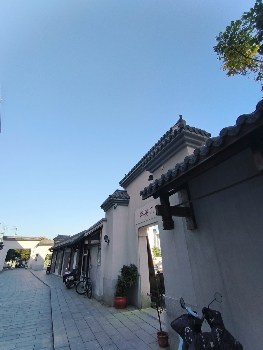 漫步星城 走街串巷（570）老防空洞