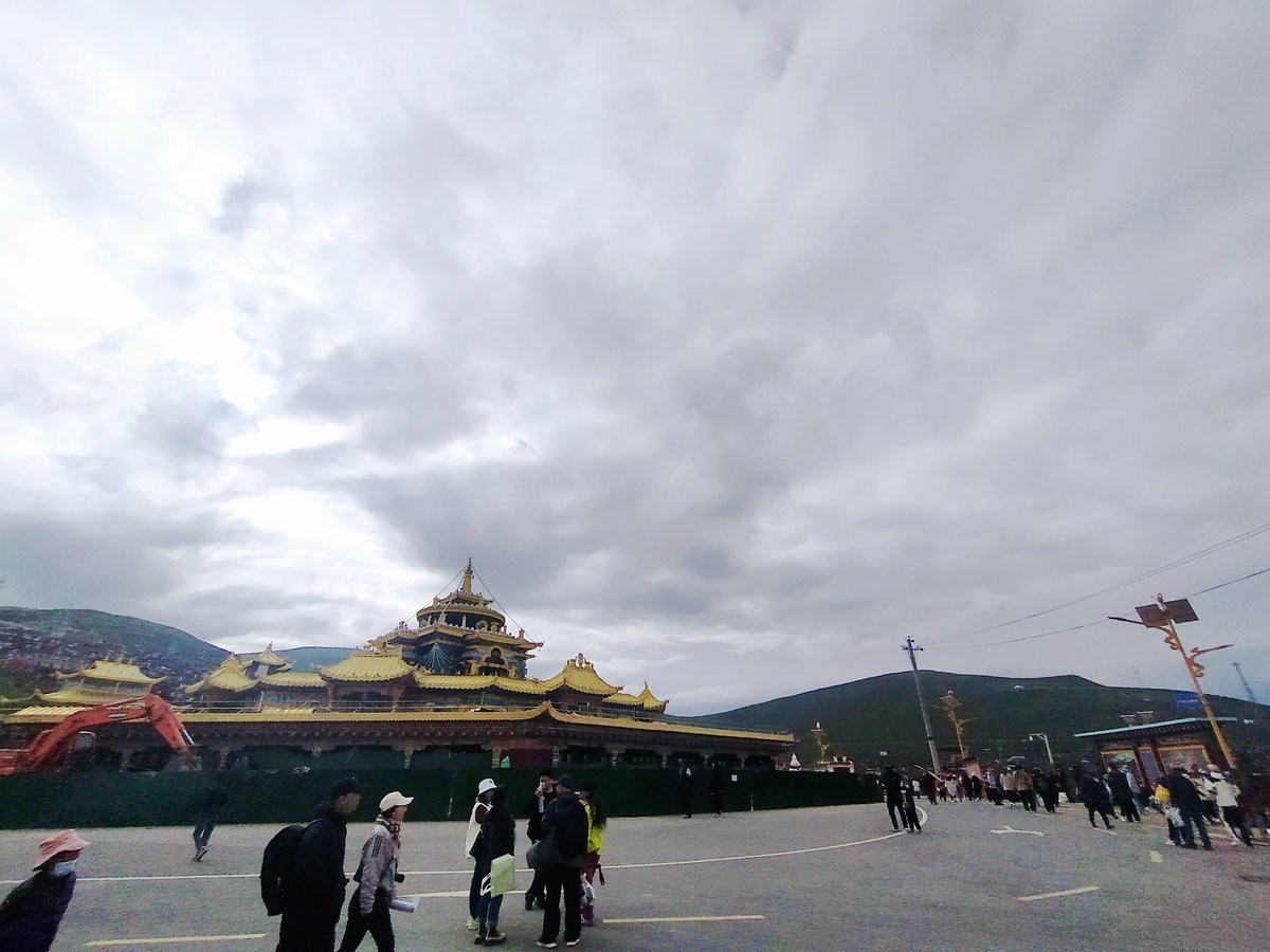 2023夏 黔赣鄂渝川（129）当整个视界充斥着红房子