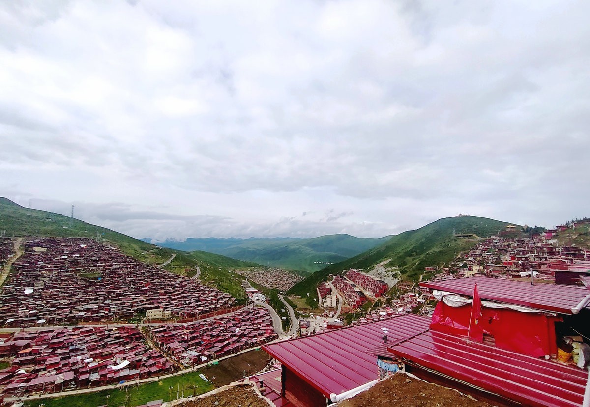 2023夏 黔赣鄂渝川（129）当整个视界充斥着红房子