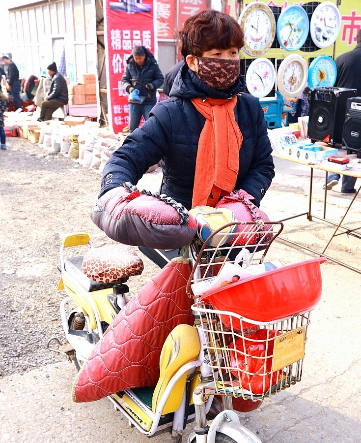 《不老松：纪实摄影》(5)年跟底下赶大集，办年货，满载而归！
