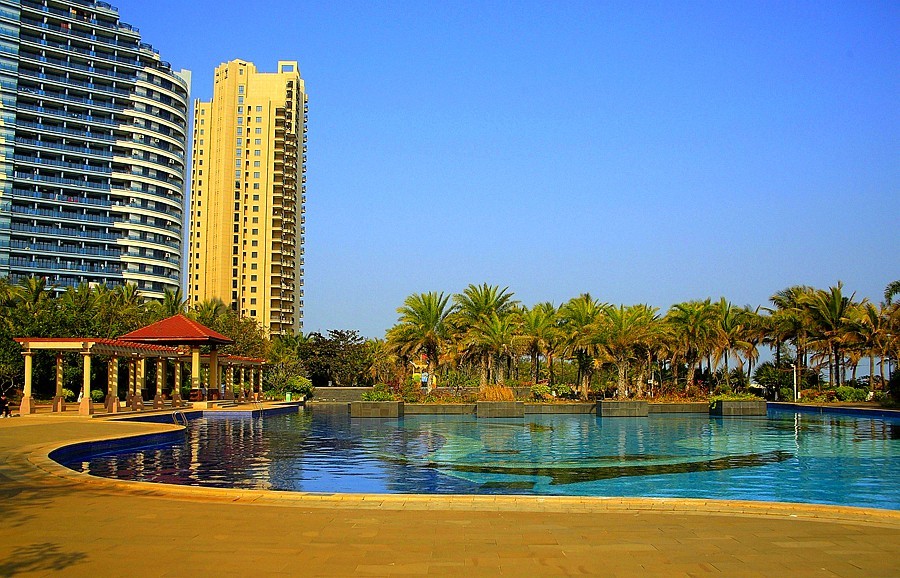 《不老松：忆海南游记》(22)海南长島兰湾小区游泳池全景图！