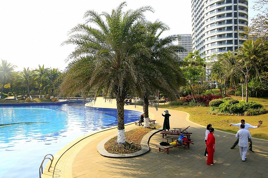 《不老松：忆海南游记》(22)海南长島兰湾小区游泳池全景图！