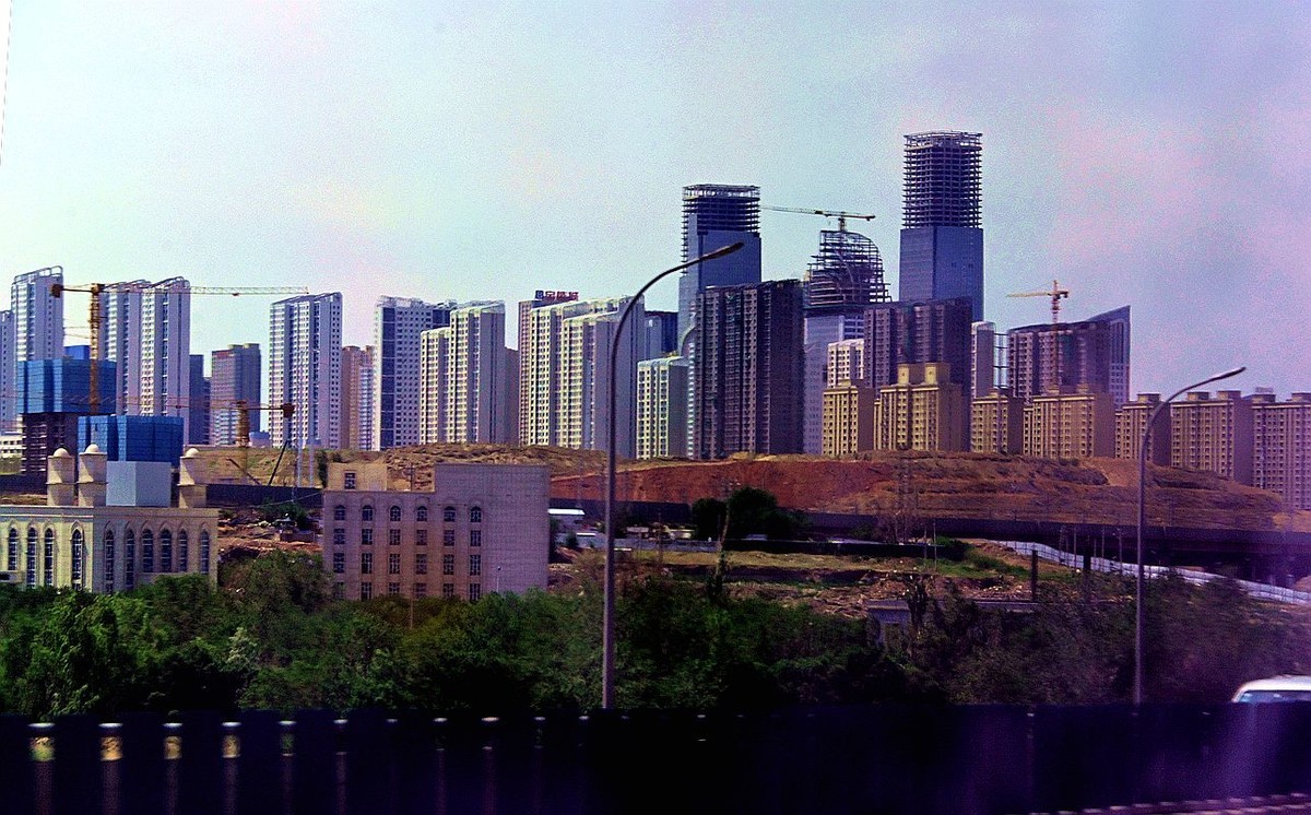 北 疆 游 { 乌 鲁 木 齐 } { 137 }