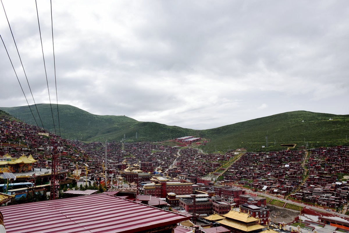 2023夏 黔赣鄂渝川（129）当整个视界充斥着红房子