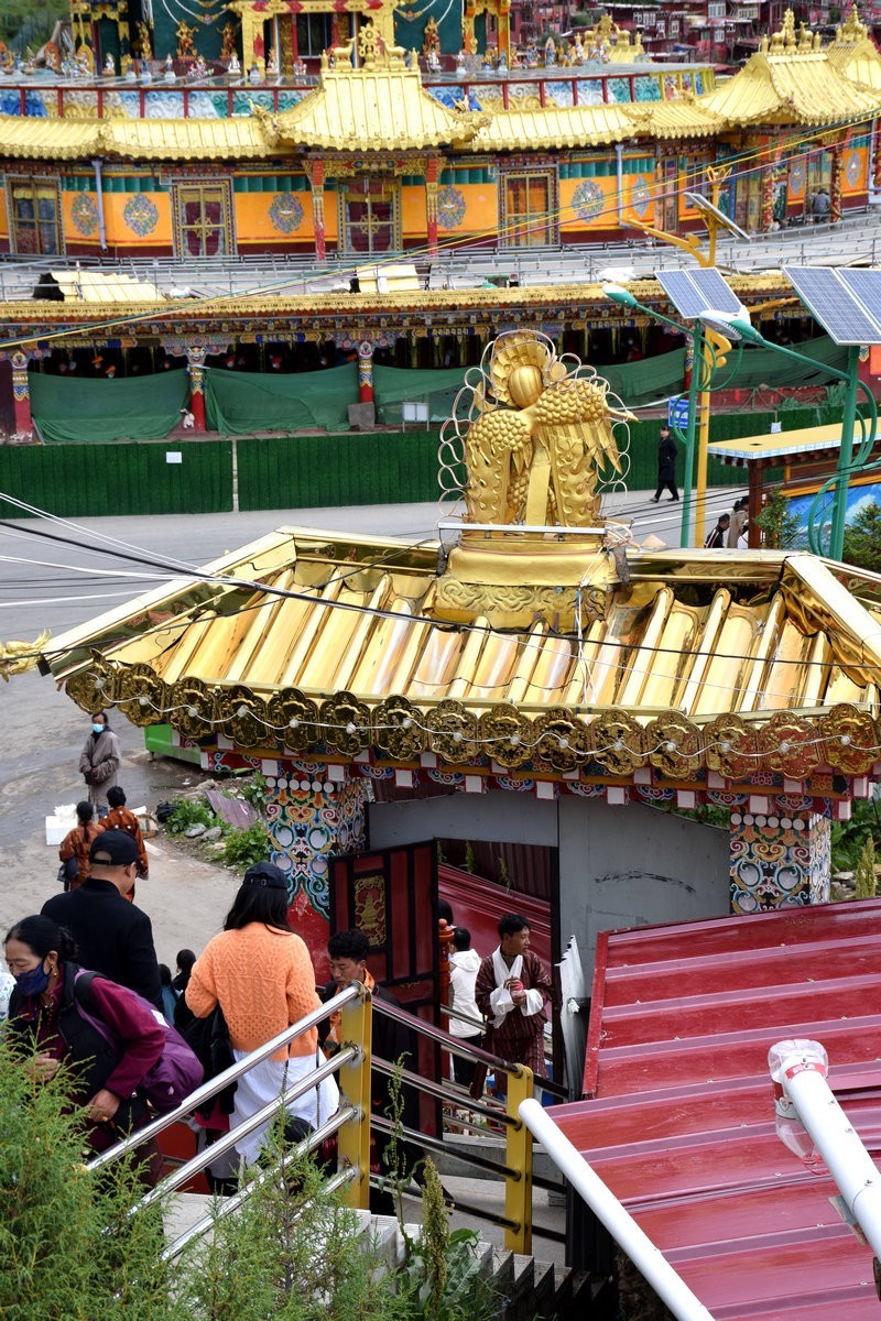 2023夏 黔赣鄂渝川（129）当整个视界充斥着红房子