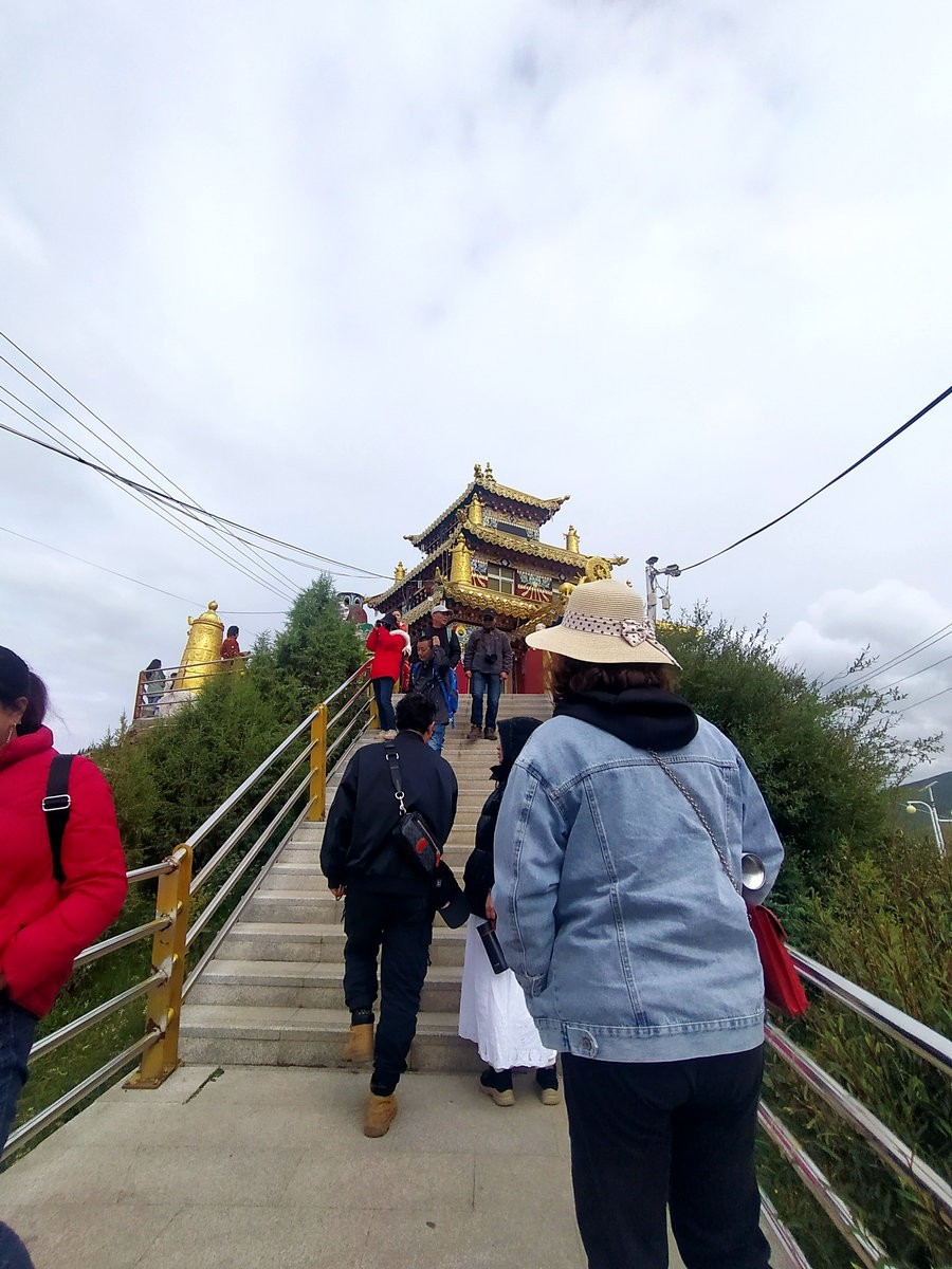 2023夏 黔赣鄂渝川（129）当整个视界充斥着红房子