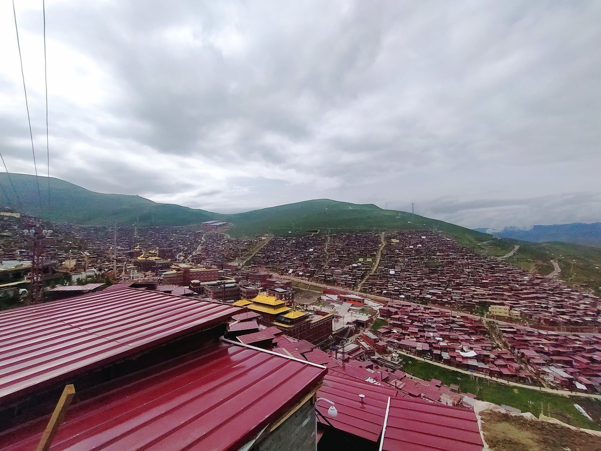 2023夏 黔赣鄂渝川（129）当整个视界充斥着红房子