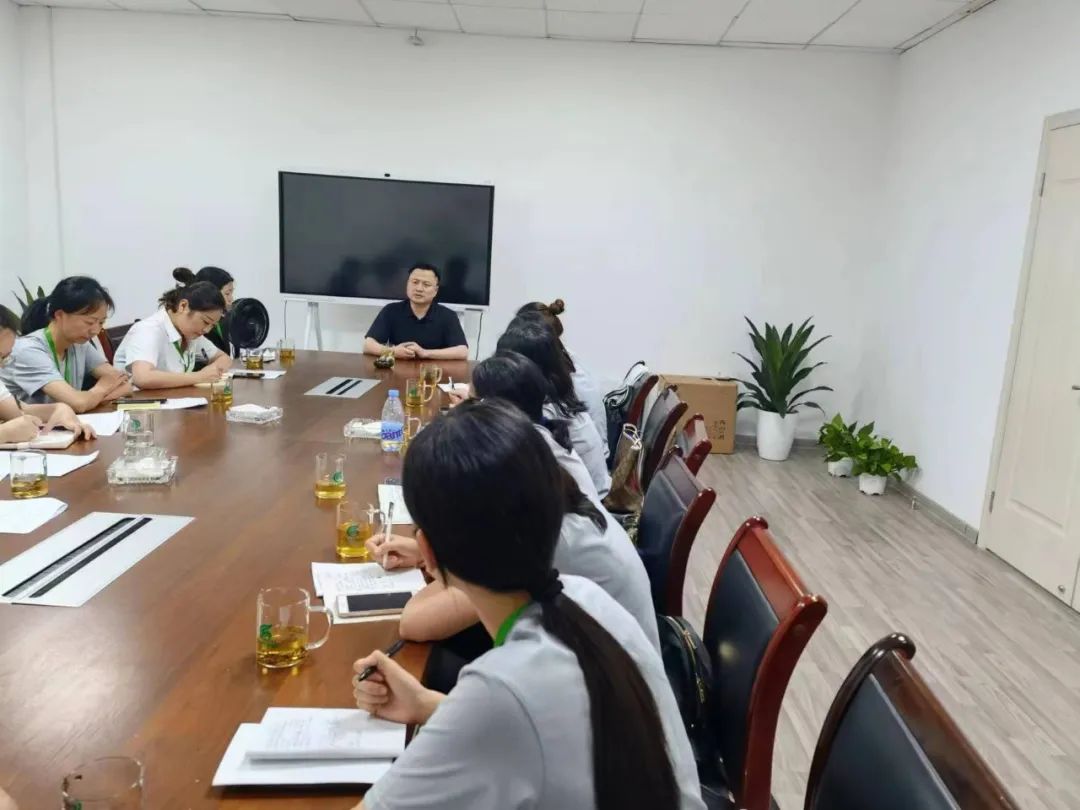 安化知名企业家李亮先生参加首届云台山风景区基地游会议