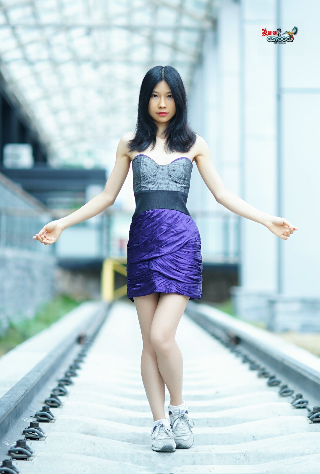 【铁轨时光】---小静儿