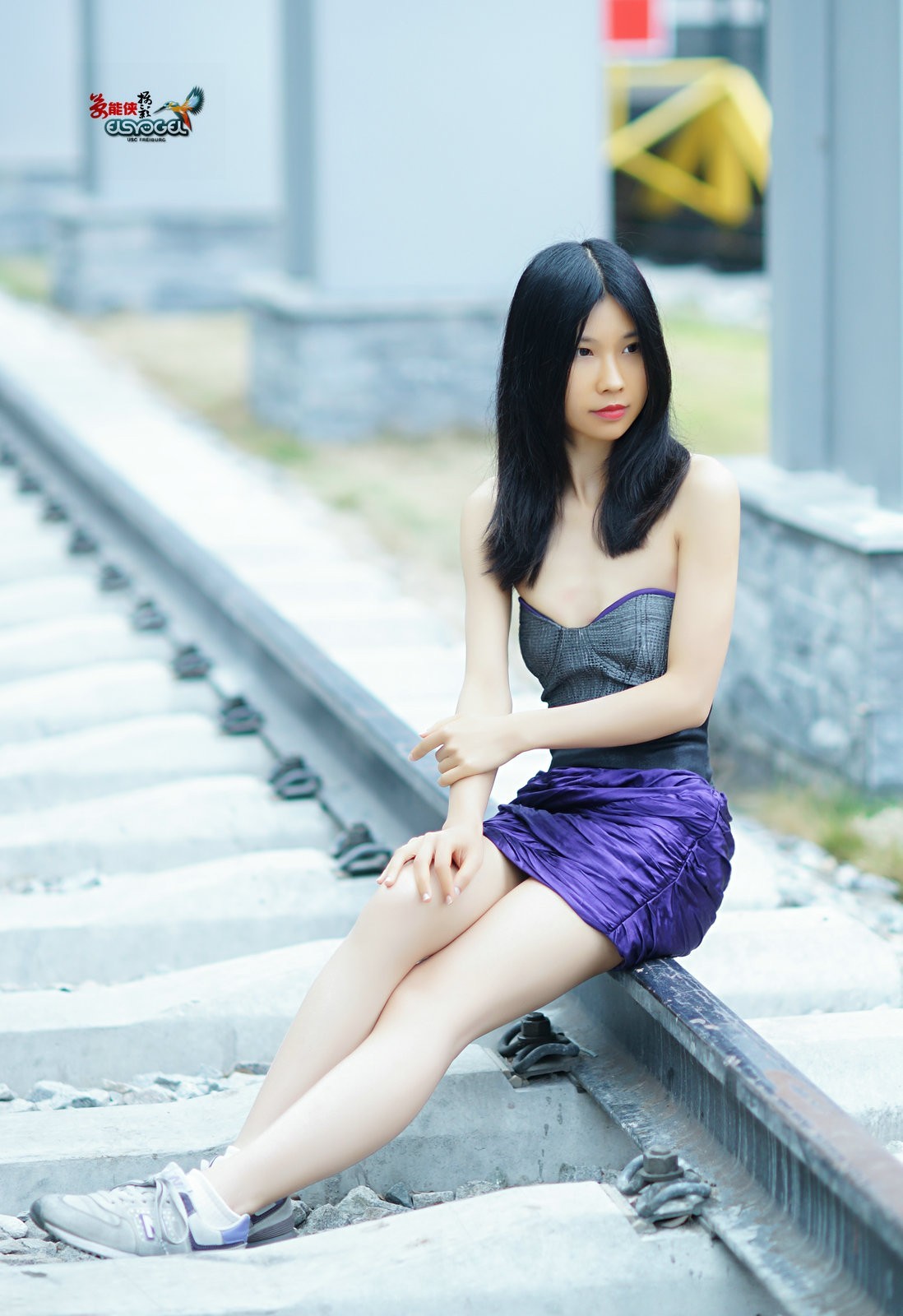 【铁轨时光】---小静儿