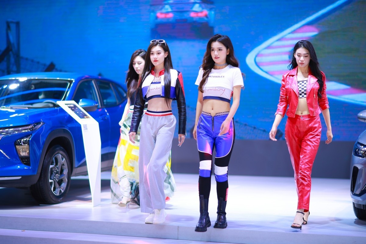 佳能EOS R6 Mark II 拍车展人像