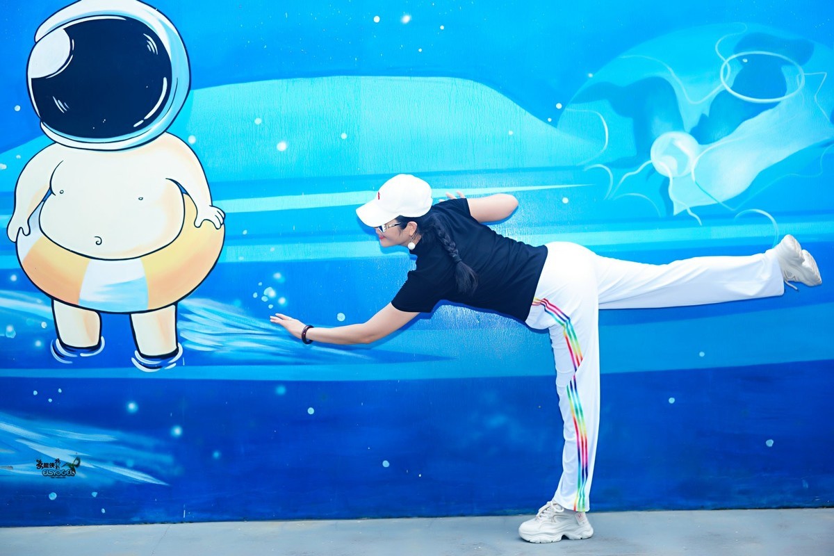 【30号智汇园美女】---小梅