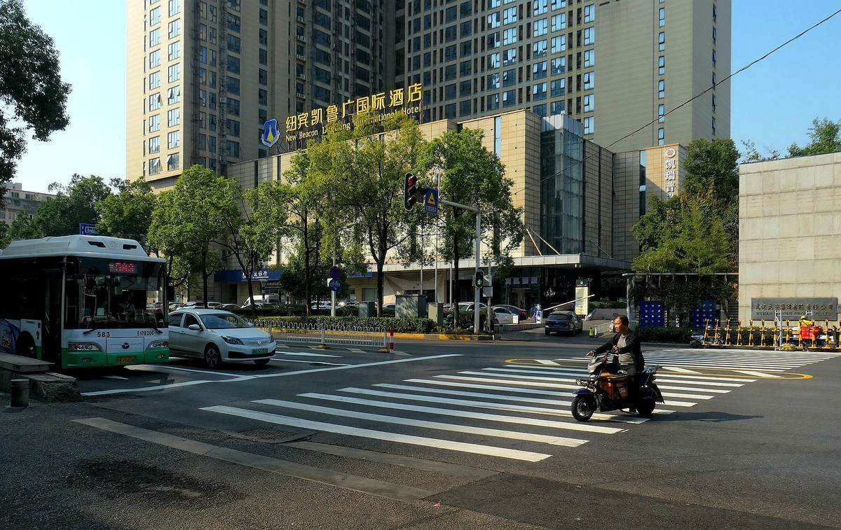 光谷广场老村长