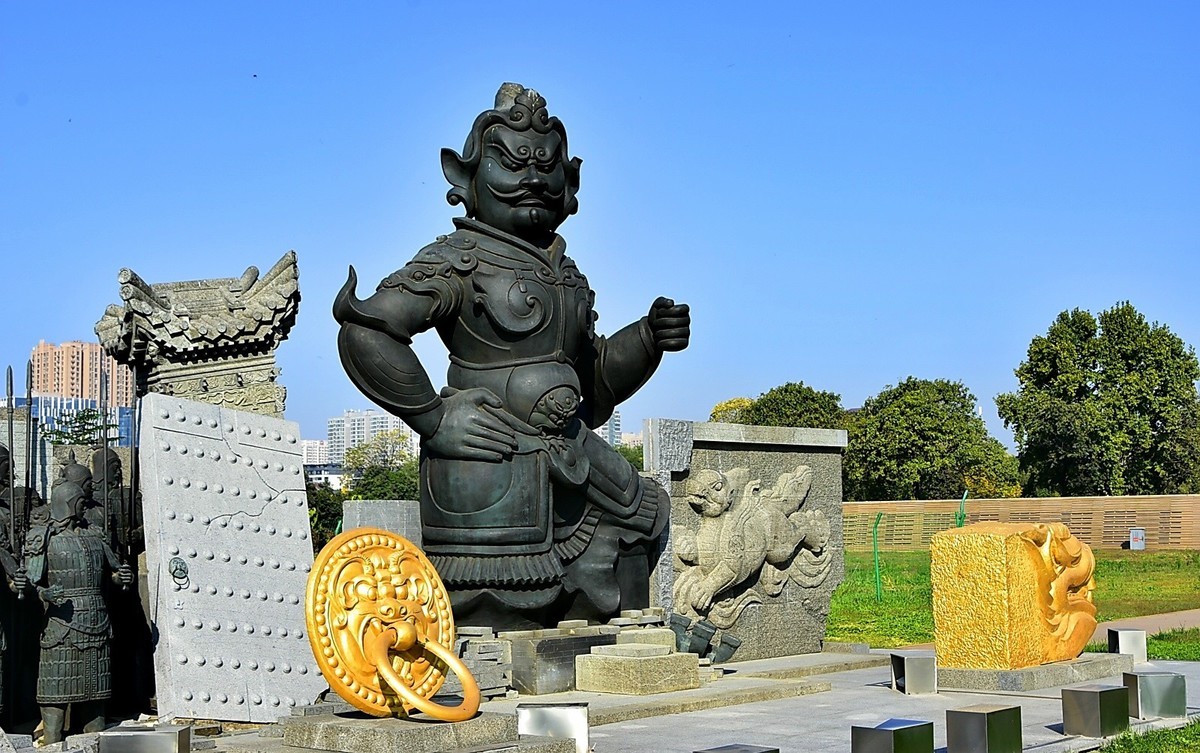 西安大明宫马球图雕像艺术