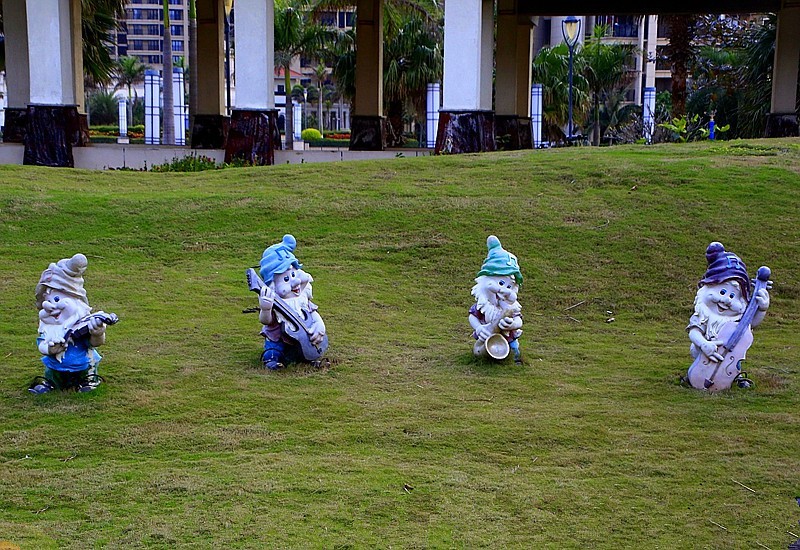 952【不老松：海南游摄纪实】临高长島兰湾美景！(2)美化小区的筛品！