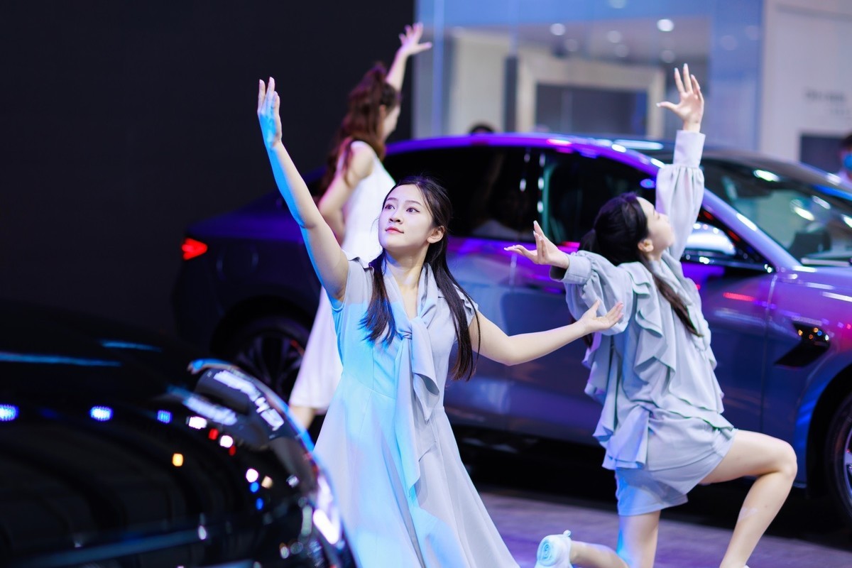 佳能EOS R6 Mark II 拍车展人像