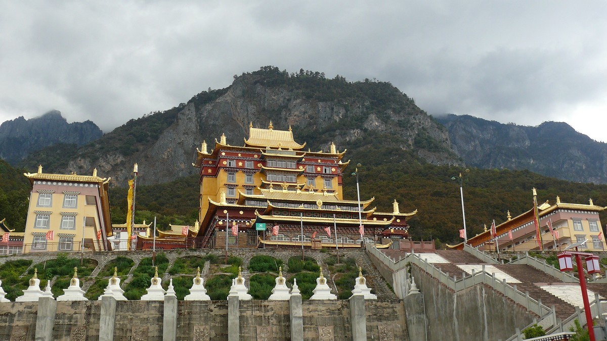 色拉尼布木里大寺
