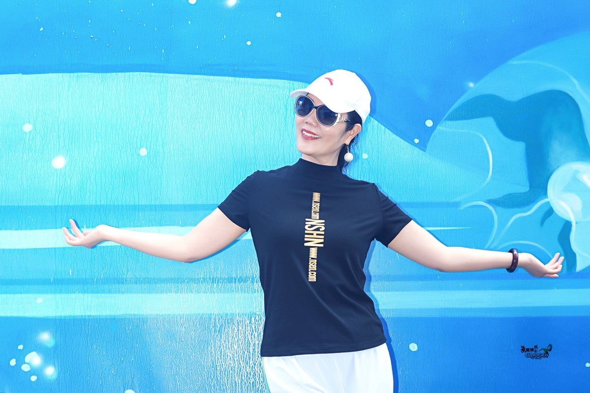 【30号智汇园美女】---小梅