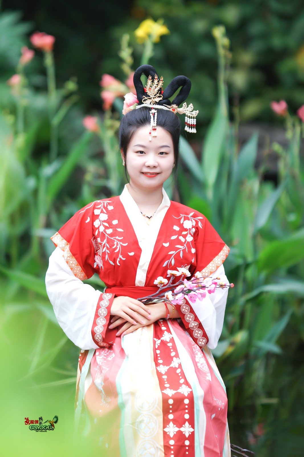 【浅笑古风女】---丽琳