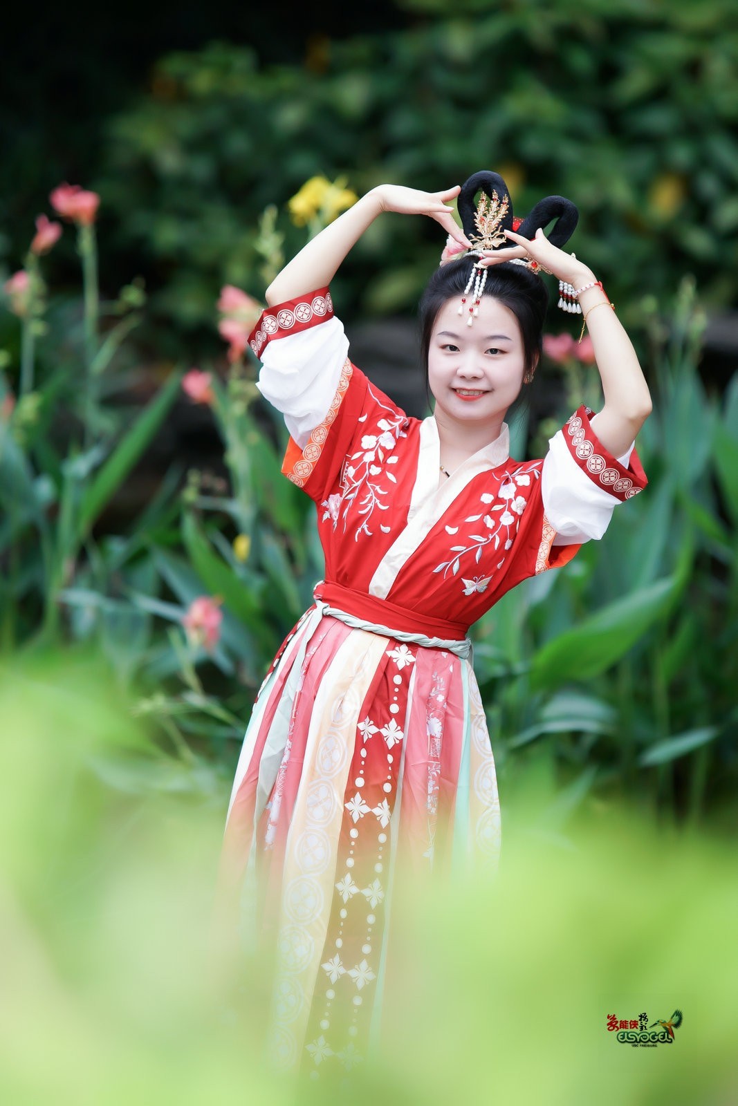 【浅笑古风女】---丽琳