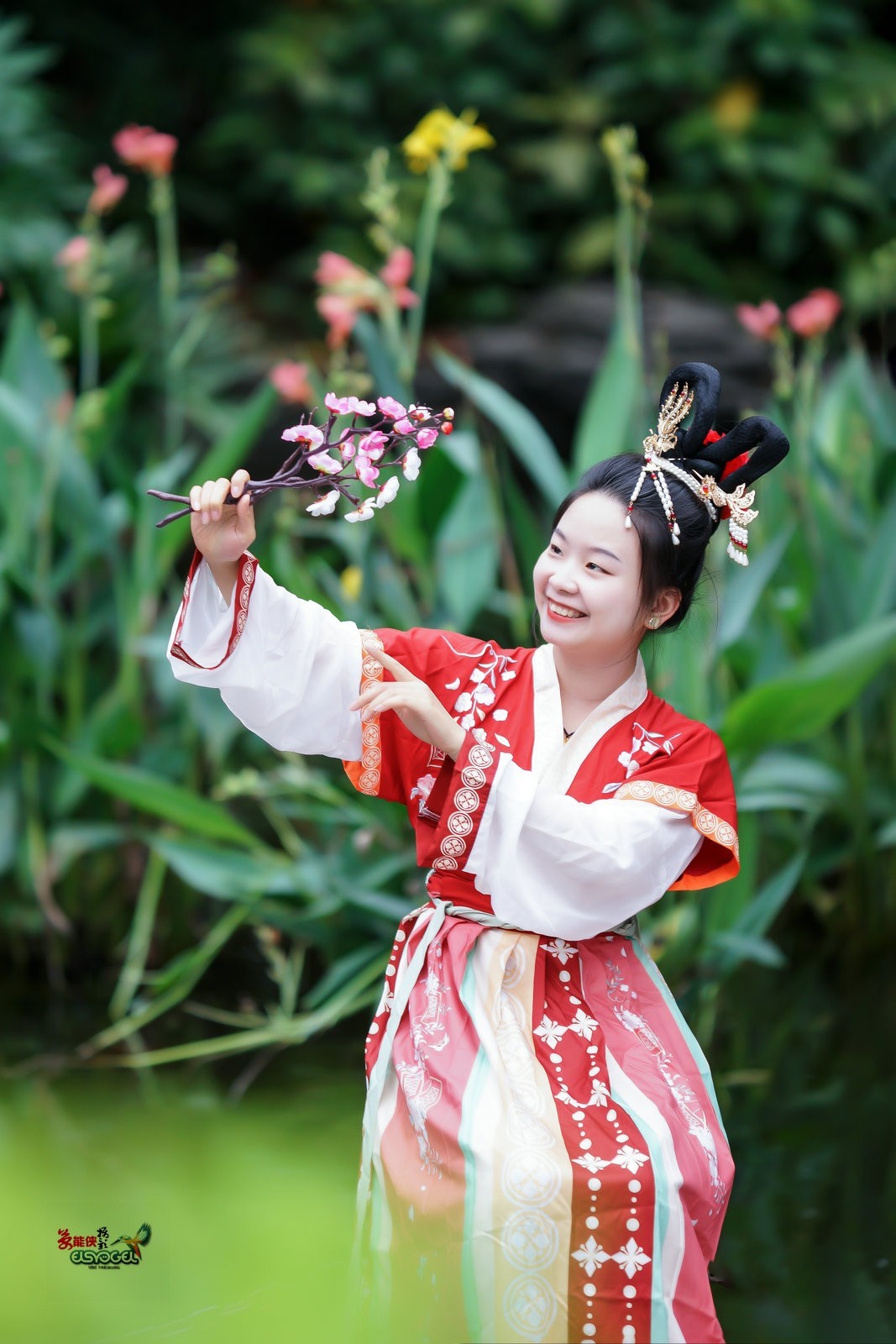 【浅笑古风女】---丽琳