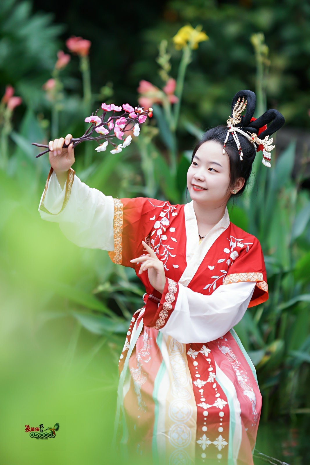 【浅笑古风女】---丽琳