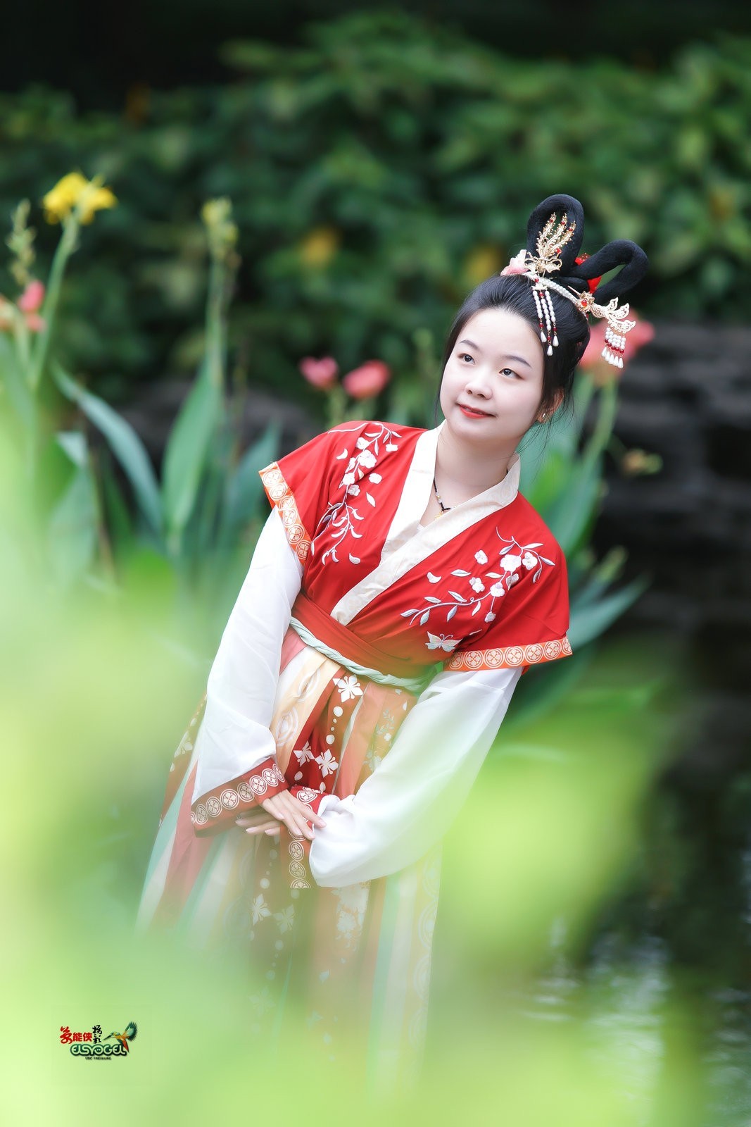 【浅笑古风女】---丽琳