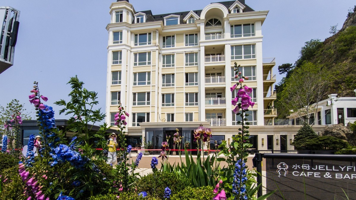 休 渔 期 的 渔 人 码 头 （ 三 ）