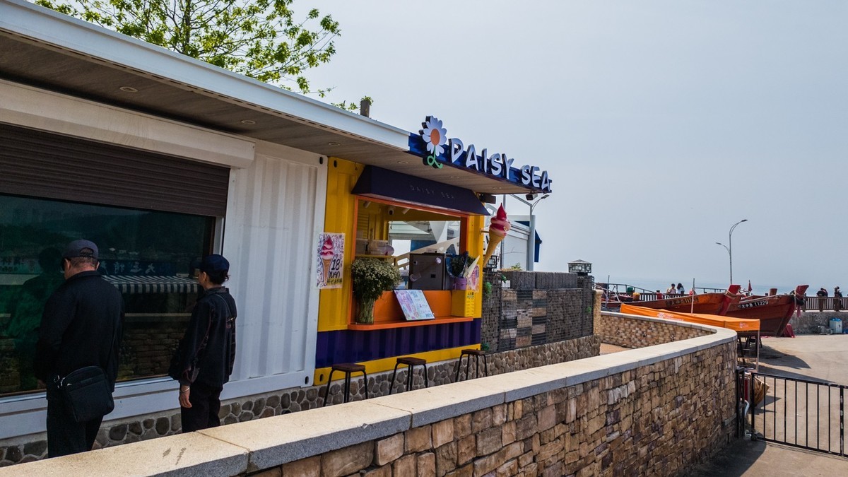 休 渔 期 的 渔 人 码 头 （ 三 ）