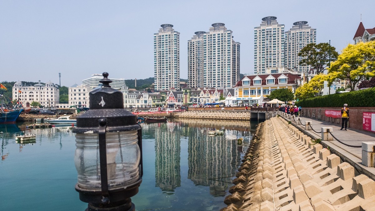 休 渔 期 的 渔 人 码 头 （ 三 ）