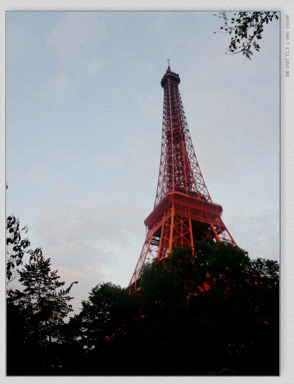 艾佛尔铁塔（老片重发）