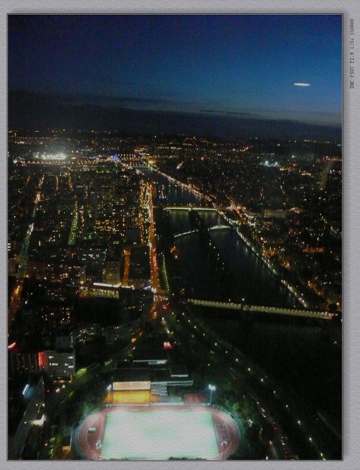 艾佛尔铁塔（老片重发）