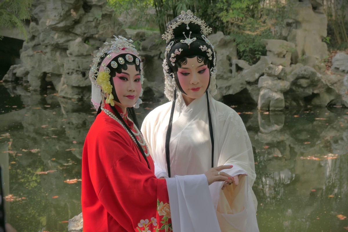 【妙龄少女  国色芳华】——摄于上海漕溪公园