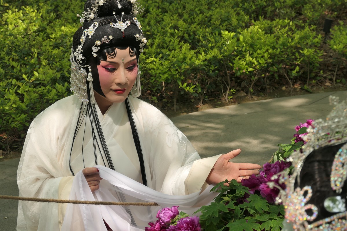 【妙龄少女  国色芳华】——摄于上海漕溪公园