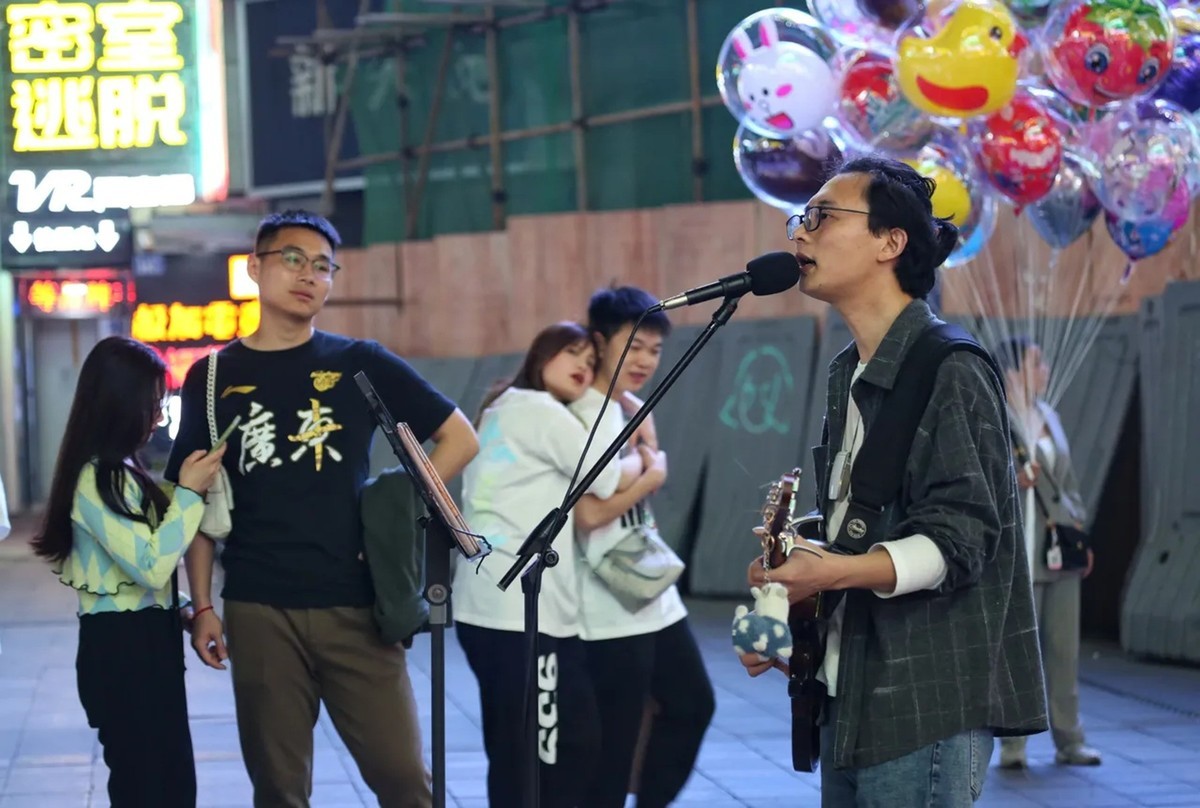 5.20【我爱你】长沙步行街抓拍--2