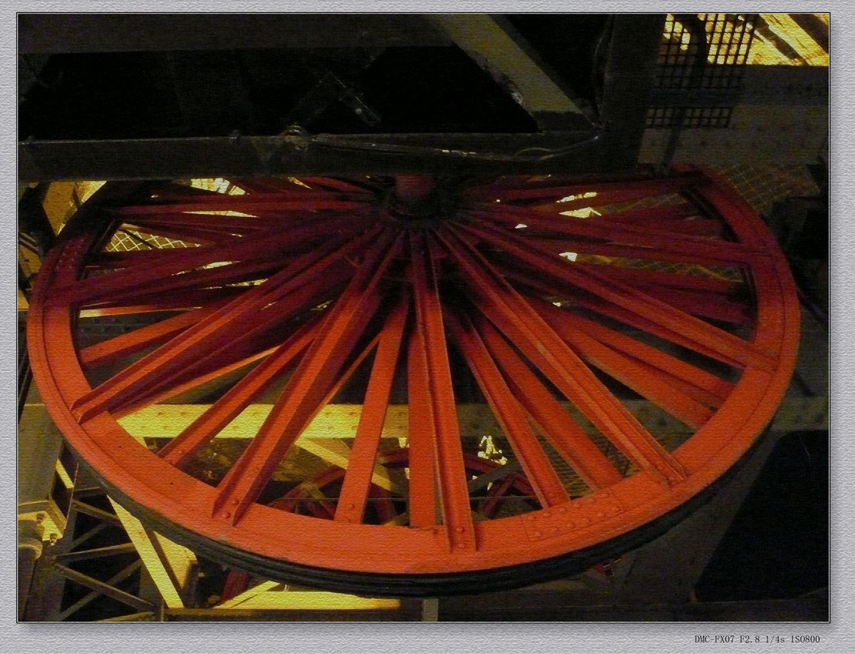 艾佛尔铁塔（老片重发）