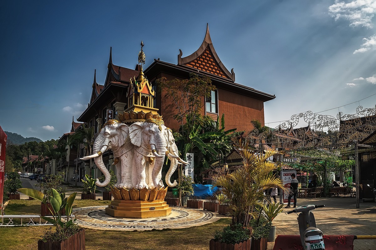 云南芒市傣族古镇