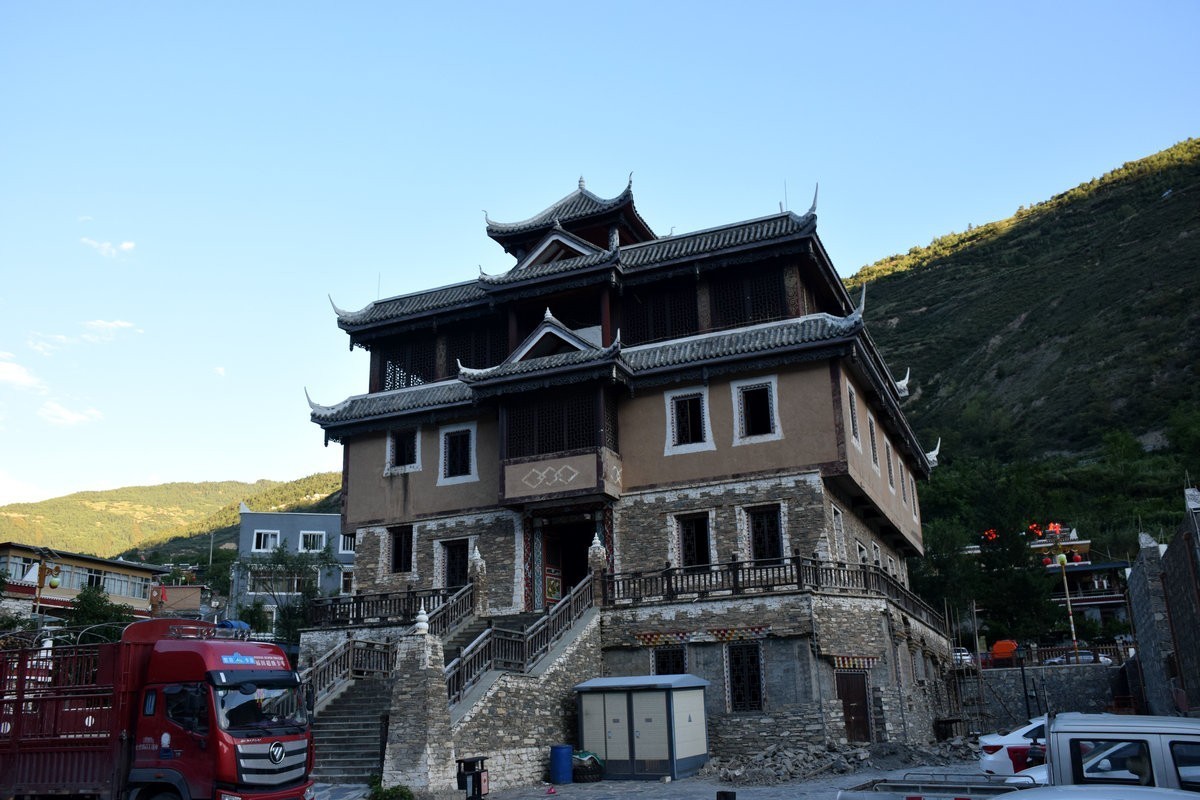 2023夏 黔赣鄂渝川(160)沃日土司官寨经楼与碉