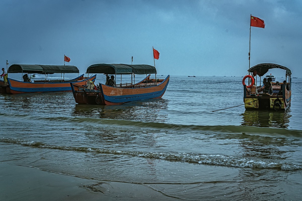 桂东兴 · 万尾金滩