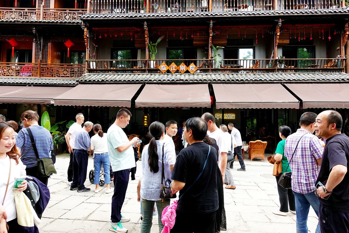 游街子古镇 突发地震瞬间