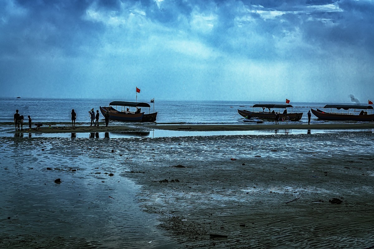 桂东兴 · 万尾金滩