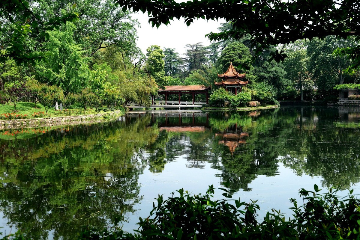 武汉映像---青山公园好风光！