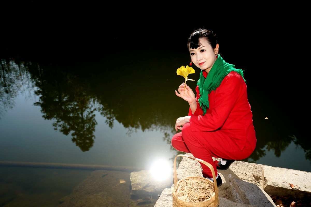 小山村的红衣村姑！